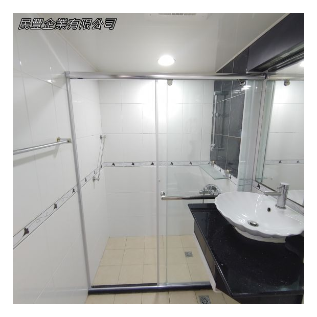 安和路楊小姐-綜合工程-完工實景，完成所有修補與粉刷工作後，房間空間呈現出煥然一新的面貌，成功擴大了可使用面積並提升了整體視覺效果