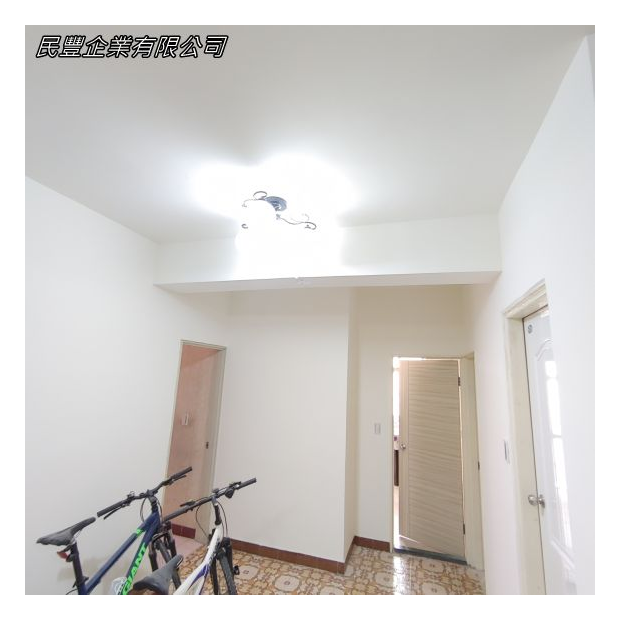 汀洲路張先生-給合工程-完工實景，經過我們團隊的精心施工，這個約30坪的室內空間煥然一新